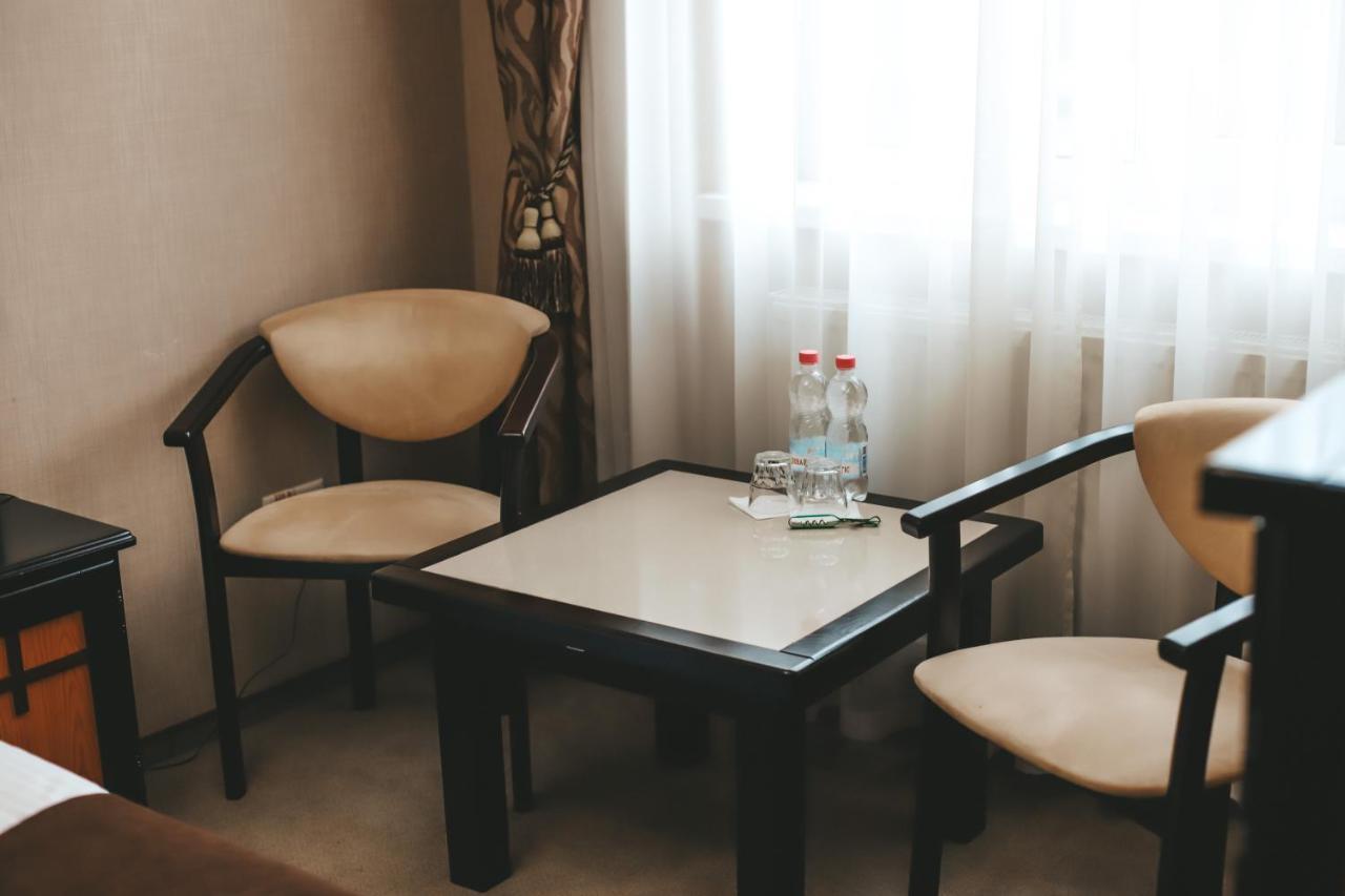 Georg Palace Hotel تشيرنيفتسي المظهر الخارجي الصورة