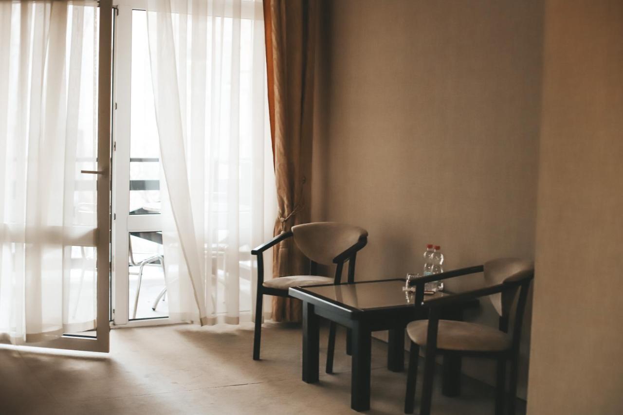Georg Palace Hotel تشيرنيفتسي المظهر الخارجي الصورة