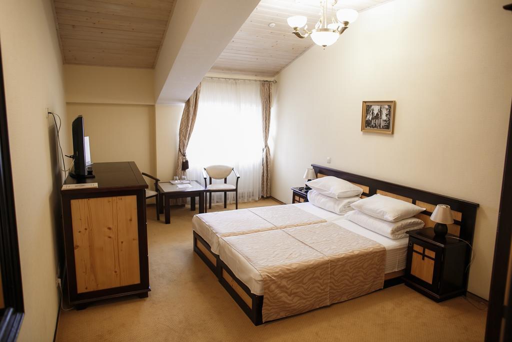 Georg Palace Hotel تشيرنيفتسي المظهر الخارجي الصورة